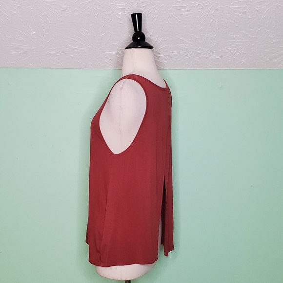 Rust Colored Open Back Tank Top - Picture 4 of 5
